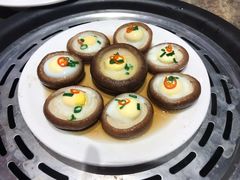 蘑菇蒸蛋-日进一片海.生腌海鲜火锅.宵夜烧烤(三里屯总店)