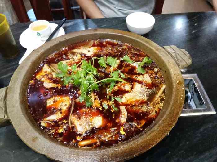 渝川楼石锅烤鱼(北湖店)