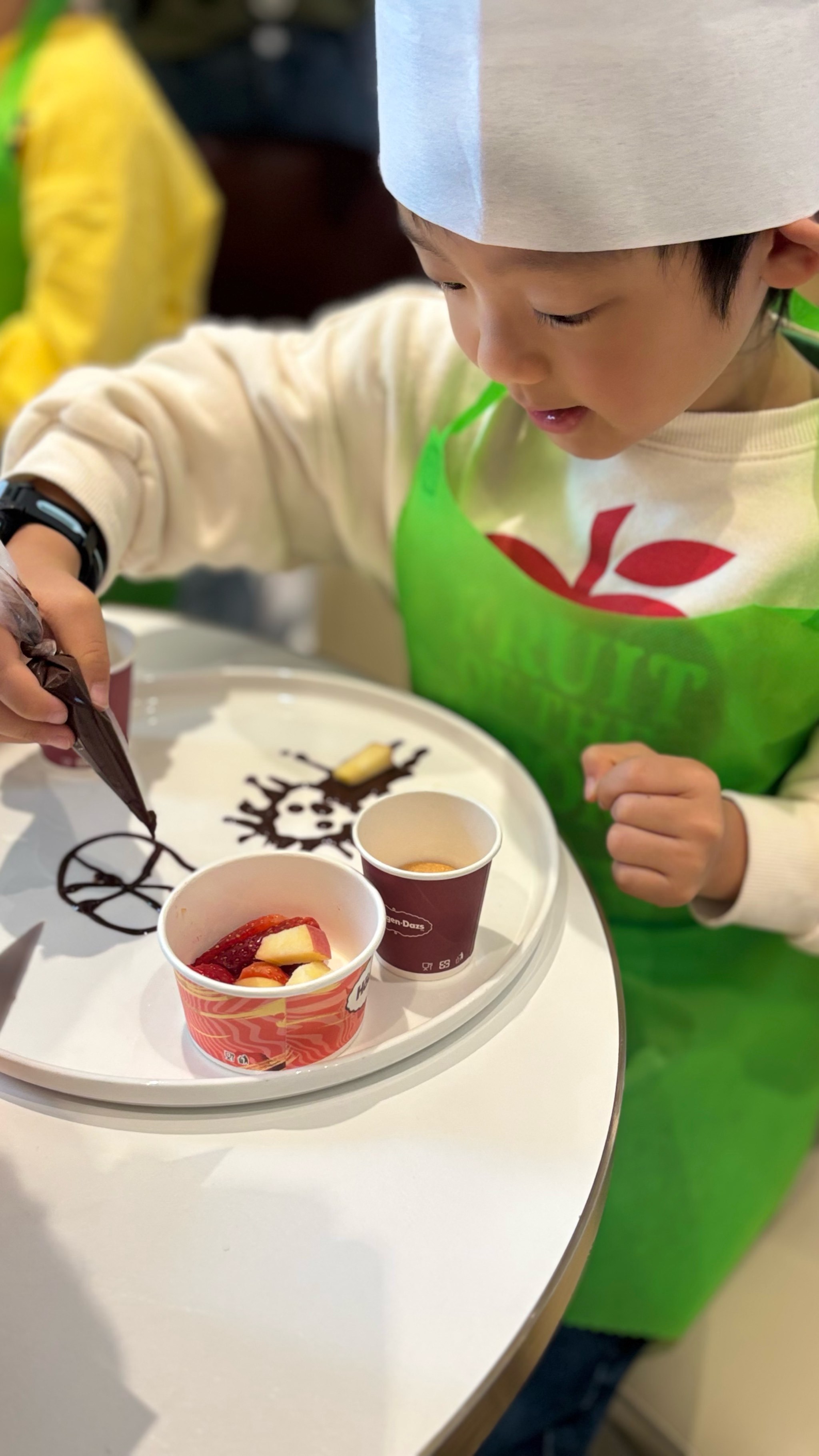 杭州纯英遛娃的冰淇淋创意大比拼