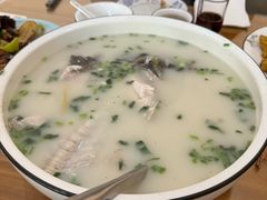 -美顺香食府鱼头老店(雪野湖店)