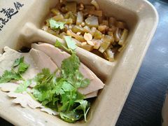 -亮亮面馆(经六路店)