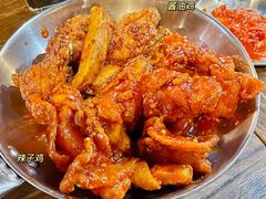 辣子鸡拼酱油鸡-MI WU FACTORY米屋美食工厂餐厅(绿地店)