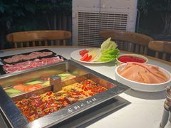 -二荆条·蜀鲜汇城市森林火锅