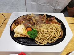 黑椒菌菇劲骨牛扒-豪客来牛排(汕头东厦100店)