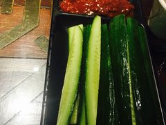 黄瓜蘸酱-江边城外烤全鱼(方庄时代购物中心店)