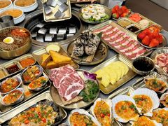 -围炉肉舍•炭烤活鳗•丹东海鲜烤肉(步行街店)