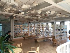 -猫的天空之城概念书店(北戴河蔚蓝海岸店)