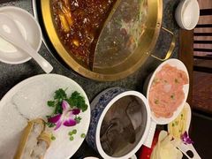 -小天鹅火锅·一线江景洪鼎旗舰店(洪崖洞店)
