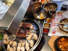 -草家酱蟹炭火烤肉店(珲春南路二店)