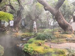 -Chom Cafe and Restaurant