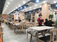 大堂-江城燕子大排档(江汉路步行街店)