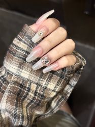 -UMl Nail 尤米美甲美睫半永久