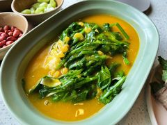 豌豆黄浸豌豆尖-半山腰·云南菜(侨福芳草地店)