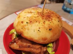 -必胜客(威高广场店)