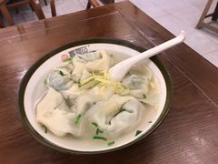荠菜馄饨-鑫震源·苏式大虾生煎(彩香店)