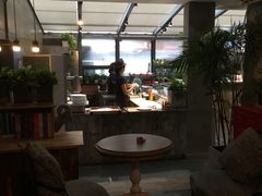 -HIGH FIVE哈福手工汉堡(桂林路店)