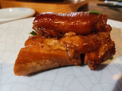 -头上红煨盐鸡·非遗院子餐厅