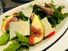 烤牛肉配无花果沙拉-atta bj(国贸商城店)