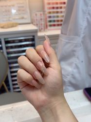 -董小姐日式美甲美睫·皮肤管理
