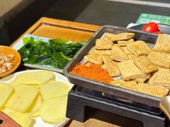 -贵厨酸汤牛肉(小十字店)