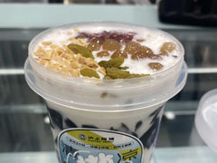 嫩仙草牛乳冰-沪上阿姨·精选茶饮(天河城店)
