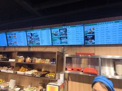 -护国寺小吃店(红莲南路店)