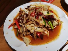 -大众跷脚牛肉馆·非遗传承单位(峨眉山店)