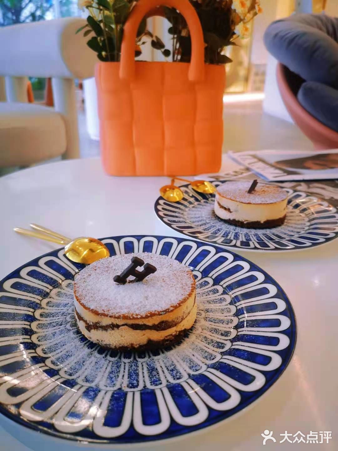 打卡唯集致二手奢侈品店