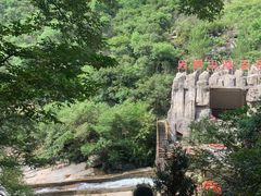 -罗田大别山峡谷漂流