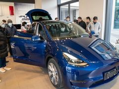 -TESLA 特斯拉(上海太古汇体验店)