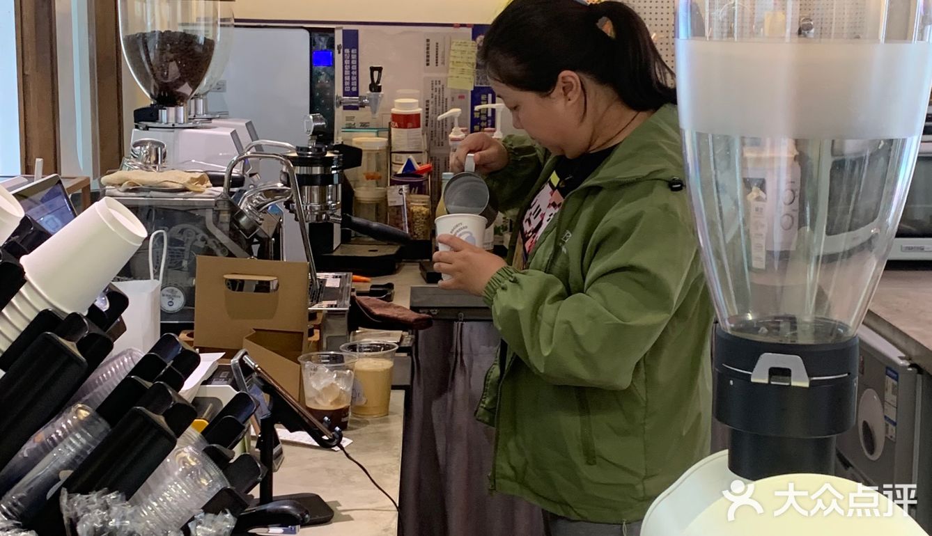 江门咖啡｜Society·路边的店简约又很韩系