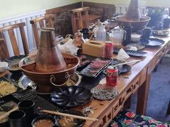 -果松木炭酸菜铜火锅·外婆参鸡汤