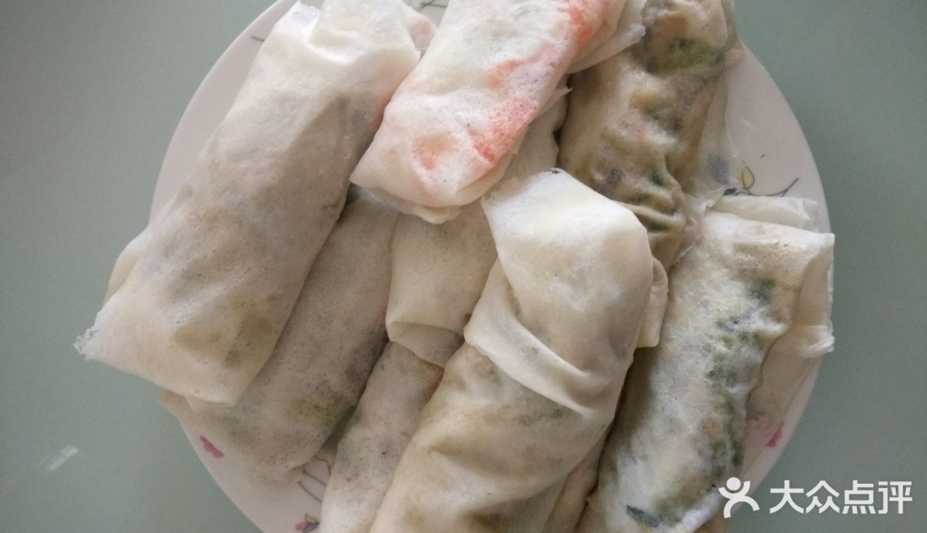在星期天的中午，外面阳光灿烂