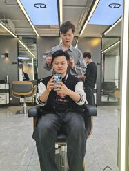 -藤野造型烫发染发