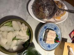 -尚尚仙·酸汤猪手·猪肚鸡火锅(华联万柳购物中心店)