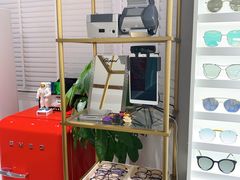 -目艮眼镜SHOWROOM(品牌集合店)