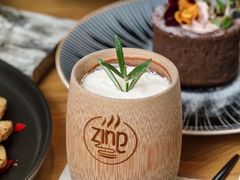 -ZING COFFEE 镜咖啡