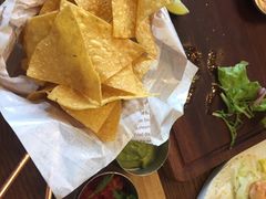 玉米片配番茄莎莎-See Ya回见墨西哥餐厅