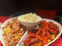 -龙巢盱眙龙虾·牛蛙·烧烤宵夜(八卦岭店)