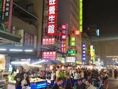 -六合夜市