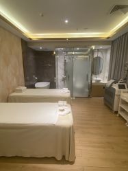 -香港倾城国际·美容美体中心