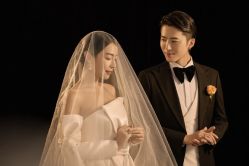 -易摄影婚纱摄影工作室