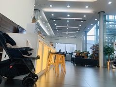 -广州鸿粤星辉奔驰4S店(钟村店)