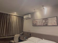 -锦江之星品尚(武汉协和医院取水楼地铁站店)