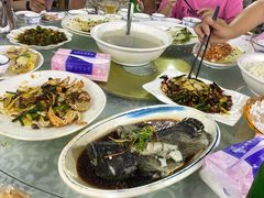 -范饭椰林川湘味海鲜·椰子鸡(三亚湾椰梦长廊店)