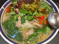 -云阿蛮云南生烫牛肉米线(奉贤路店)