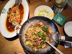 -费大厨辣椒炒肉(万家丽一店)