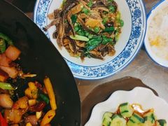 -富正毅三下锅·湘西韵味(天门山索道店)