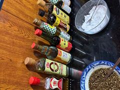 -果松木炭酸菜铜火锅·外婆参鸡汤