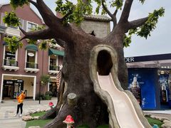 -王府井奥莱临潼小镇(临潼店)